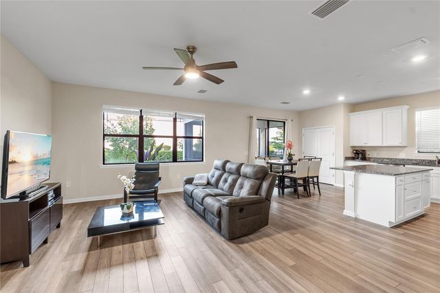 6111 BLUESTAR COURT, Bradenton, FL 34211