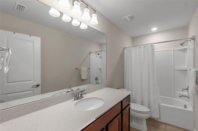 6111 BLUESTAR COURT, Bradenton, FL 34211