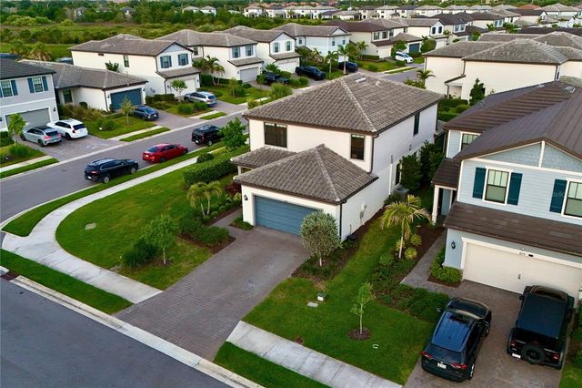 6111 BLUESTAR COURT, Bradenton, FL 34211