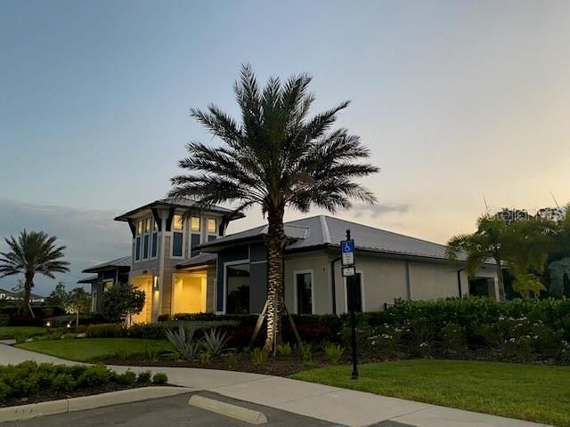 6111 BLUESTAR COURT, Bradenton, FL 34211