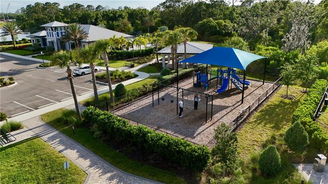 6111 BLUESTAR COURT, Bradenton, FL 34211