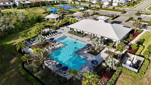 6111 BLUESTAR COURT, Bradenton, FL 34211