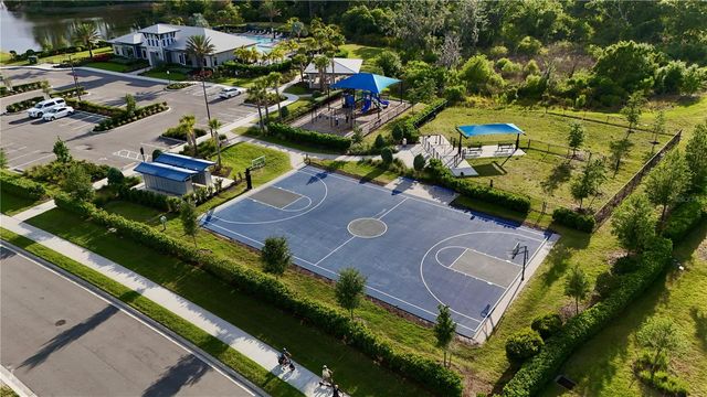 6111 BLUESTAR COURT, Bradenton, FL 34211