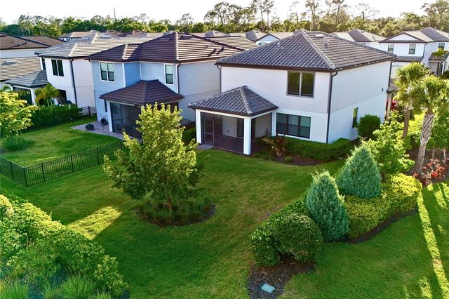 6111 BLUESTAR COURT, Bradenton, FL 34211