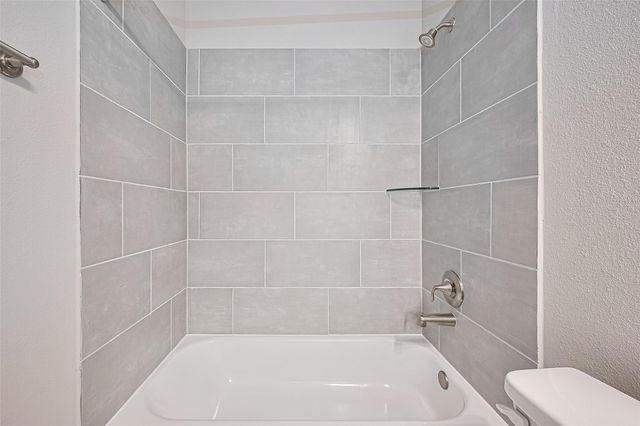 2114 Sanders Brook Drive, Baytown, TX 77521