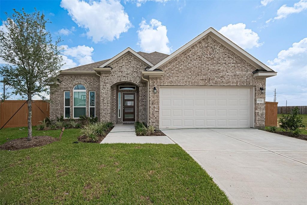 2114 Sanders Brook Drive, Baytown, TX 77521