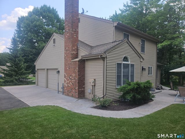 9 Woodberry Hill Drive, Southington, CT 06489