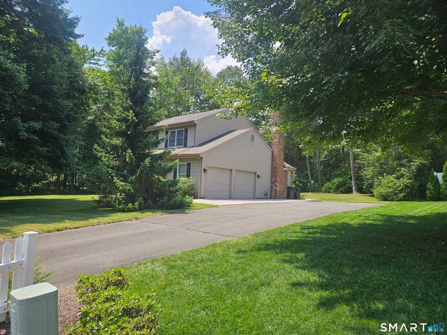9 Woodberry Hill Drive, Southington, CT 06489