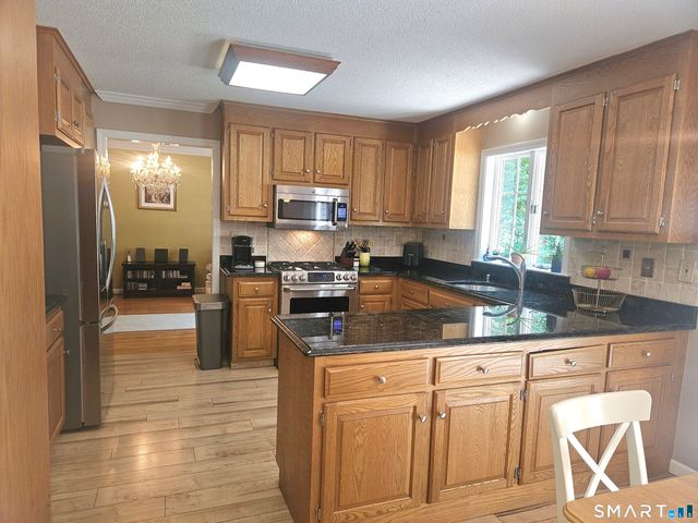 9 Woodberry Hill Drive, Southington, CT 06489