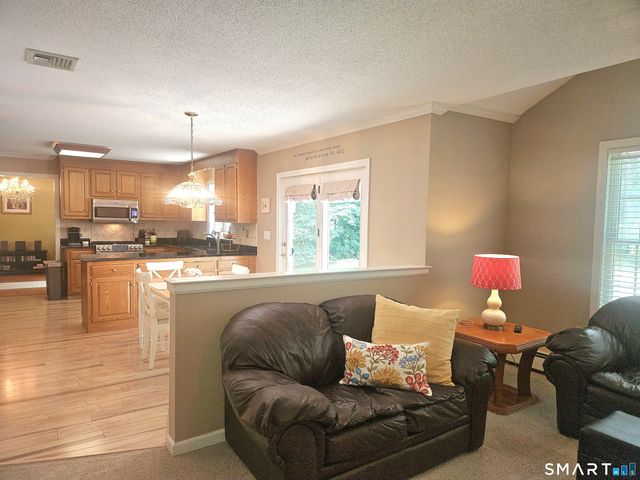 9 Woodberry Hill Drive, Southington, CT 06489