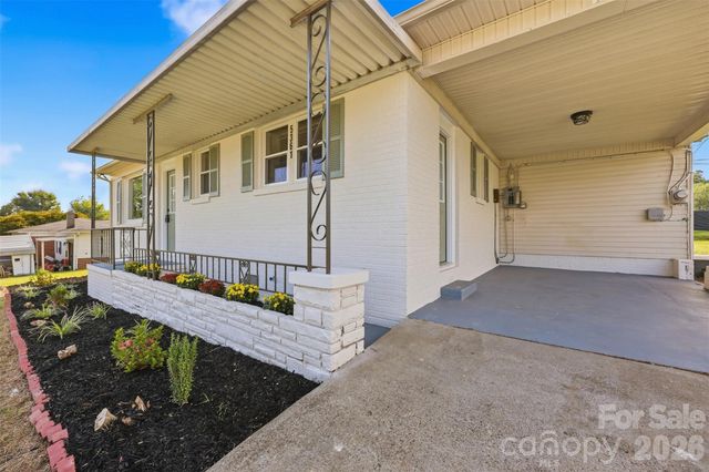 5361 Meadowlane Drive, Granite Falls, NC 28630