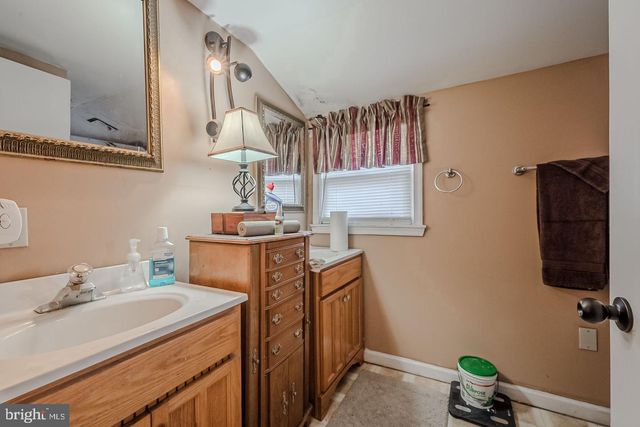 10289 S DUPONT HWY, Felton, DE 19943