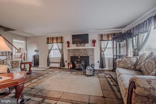 10289 S DUPONT HWY, Felton, DE 19943