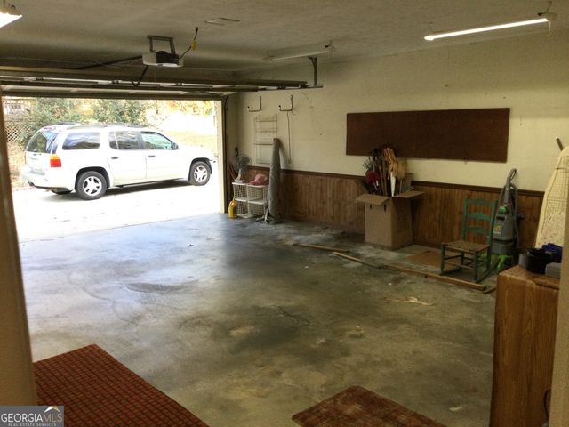 1368 Branchwood Drive, Snellville, GA 30078