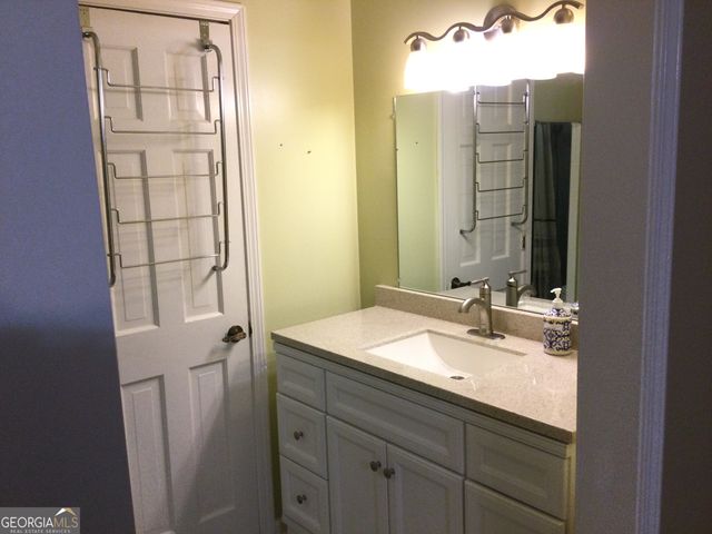 1368 Branchwood Drive, Snellville, GA 30078