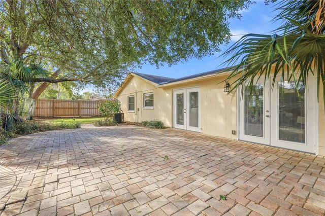 1003 GREENLEAF WAY, Tarpon Springs, FL 34689