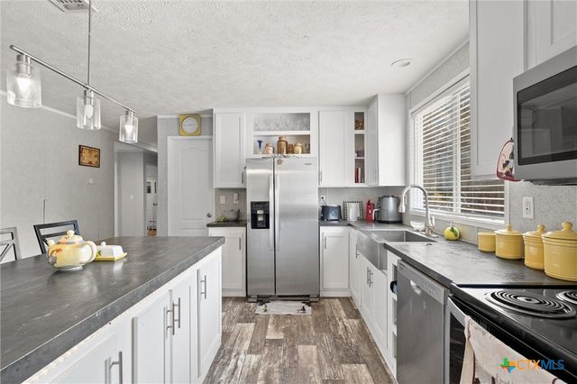 2316 County Road 404 Loop, Bartlett, TX 76511