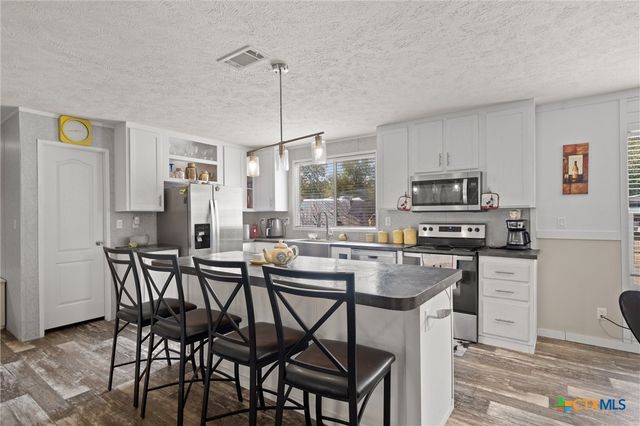 2316 County Road 404 Loop, Bartlett, TX 76511