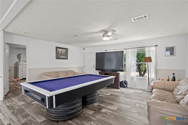 2316 County Road 404 Loop, Bartlett, TX 76511