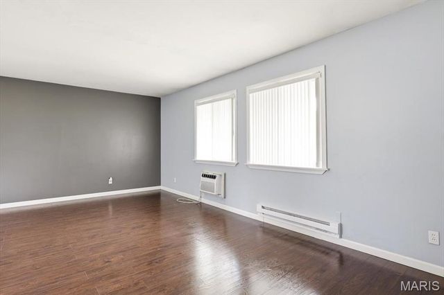 8795 Sieloff Drive, St Louis, MO 63042