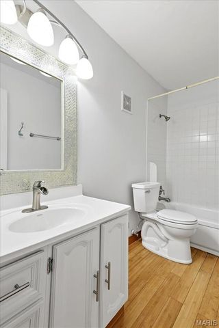 8795 Sieloff Drive, St Louis, MO 63042