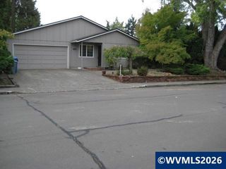 4254 Snoopy Ct NE, Salem, OR 97301