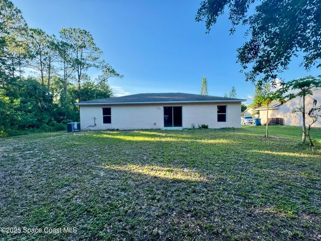 1774 Glenridge Street NW, Palm Bay, FL 32907