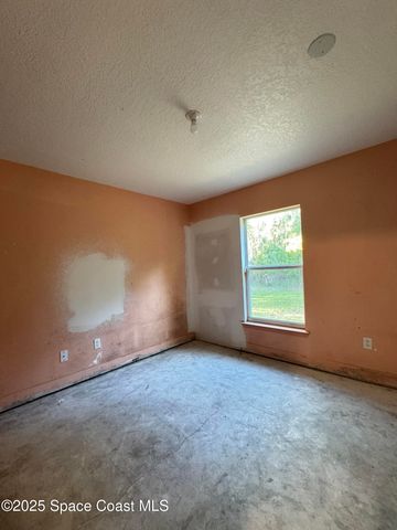 1774 Glenridge Street NW, Palm Bay, FL 32907
