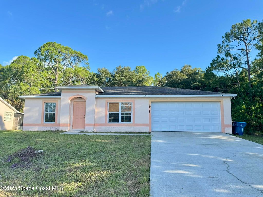 1774 Glenridge Street NW, Palm Bay, FL 32907