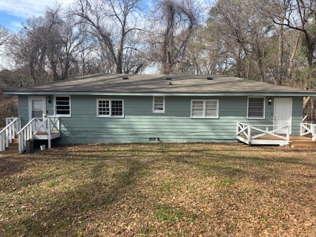 1417 Wesley Street, Oxford, GA 30054