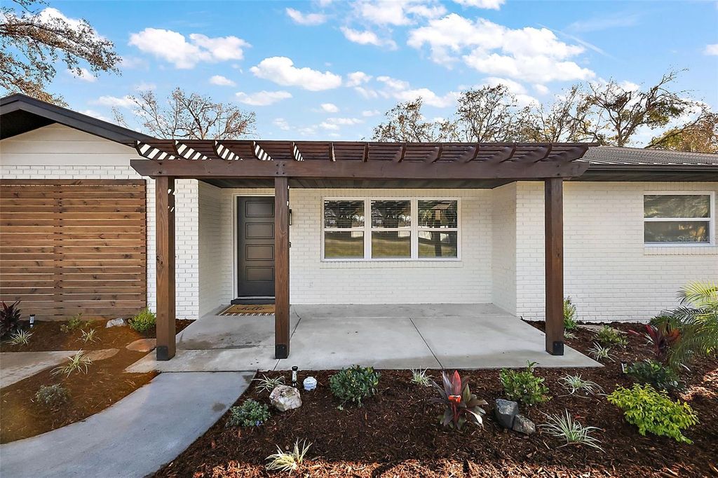 4614 EAGLES NEST ROAD, Fruitland Park, FL 34731