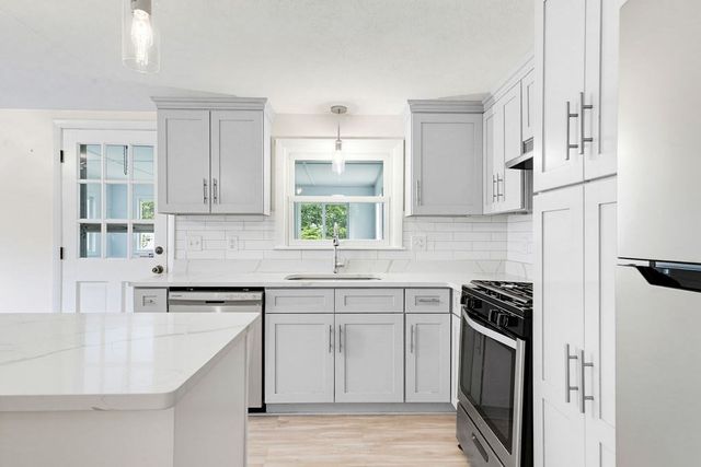 9 Charity Ln, Dedham, MA 02026
