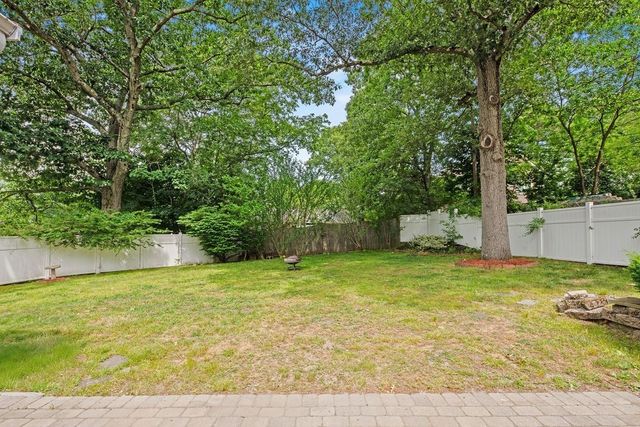 9 Charity Ln, Dedham, MA 02026