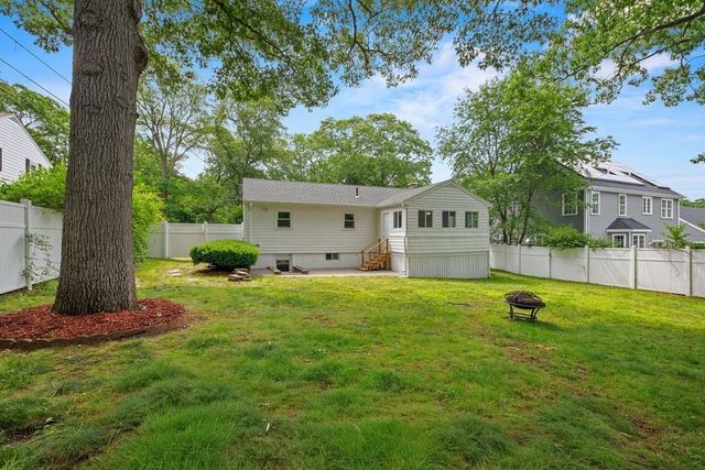 9 Charity Ln, Dedham, MA 02026