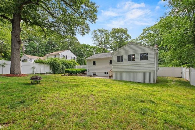 9 Charity Ln, Dedham, MA 02026