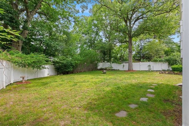 9 Charity Ln, Dedham, MA 02026