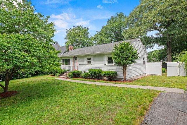 9 Charity Ln, Dedham, MA 02026