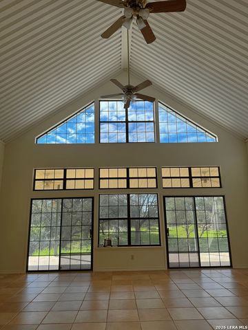 1816 winston, Sabinal, TX 78881