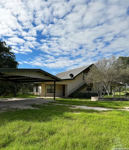 1816 winston, Sabinal, TX 78881