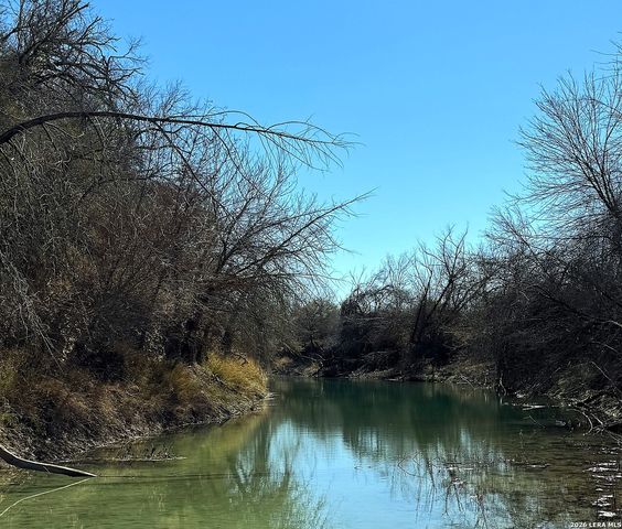 1816 winston, Sabinal, TX 78881