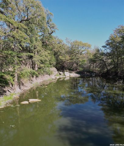 1816 winston, Sabinal, TX 78881