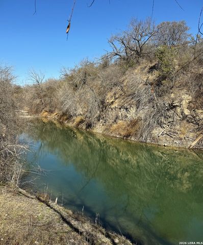 1816 winston, Sabinal, TX 78881