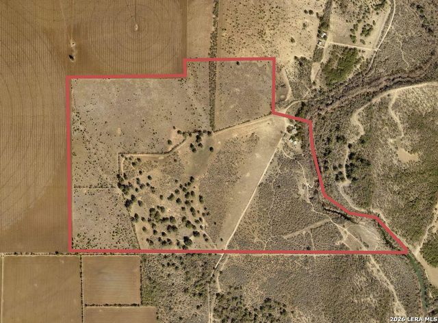 1816 winston, Sabinal, TX 78881