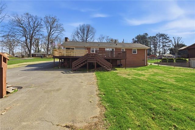 1313 Ridgewood Avenue, Reidsville, NC 27320