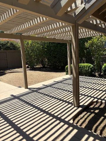 11368 Sutters Fort Way, Gold River, CA 95670