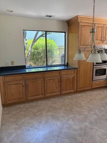 11368 Sutters Fort Way, Gold River, CA 95670