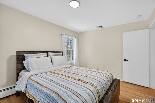 198 South King Street, Danbury, CT 06811