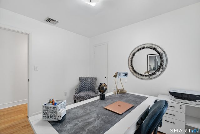 198 South King Street, Danbury, CT 06811