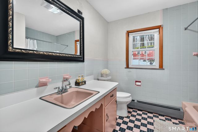 198 South King Street, Danbury, CT 06811