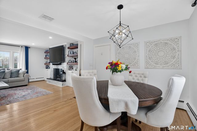 198 South King Street, Danbury, CT 06811